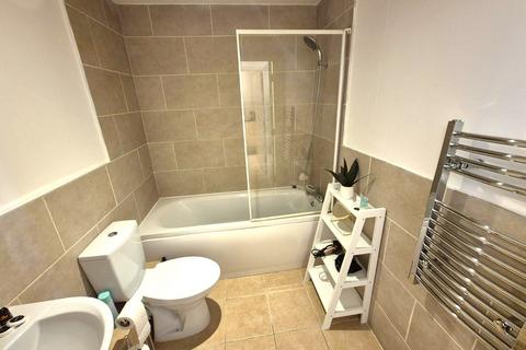 2 bedroom flat to rent, Hermitage Close, Abbey Wood, London. SE2