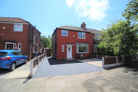 3 bedroom semi-detached house to rent, Oakfield Avenue, Droylsden, Manchester, Greater Manchester, M43
