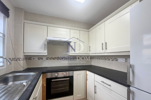 2 bedroom flat to rent, Taylor Cl, TW3