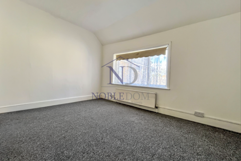 2 bedroom flat to rent, Ashford, TW15