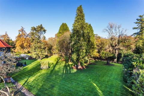 6 bedroom detached house for sale, Butlers Dene Road, Woldingham, Caterham, Surrey, CR3