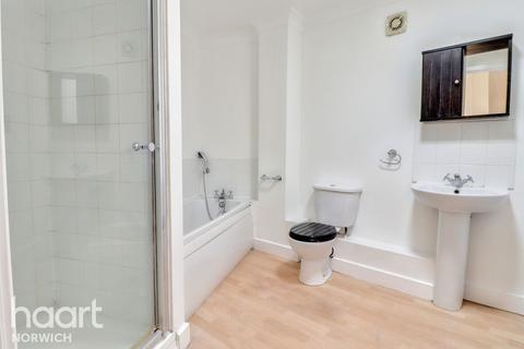 2 bedroom flat for sale, Catton Grove Road, Norwich