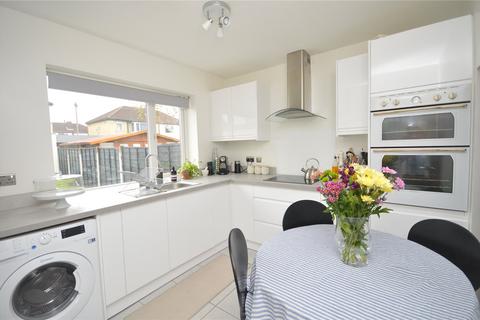 2 bedroom semi-detached house for sale, Southleigh View, Leeds, West Yorkshire