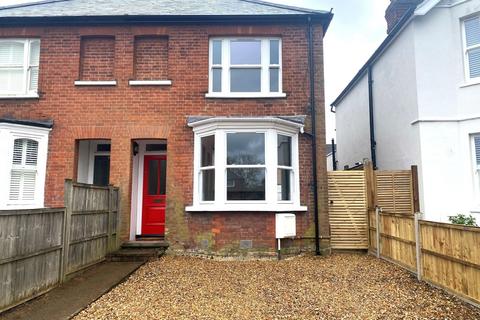 3 bedroom semi-detached house to rent, Candlemas Lane, Beaconsfield, HP9