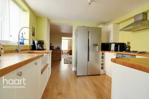 68 Ivel Road, Shefford, SG17 5LB
