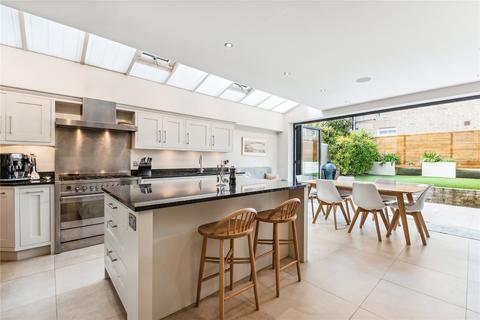 89 Chestnut Grove, London, SW12 8JG