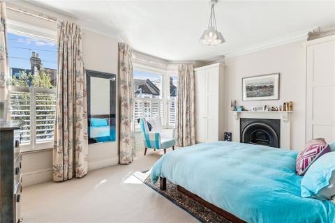 89 Chestnut Grove, London, SW12 8JG