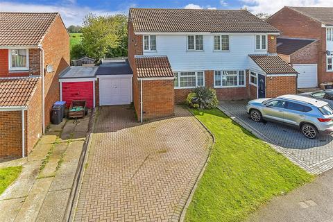 20 Farncombe Way, Whitfield, Dover, CT16 3NT