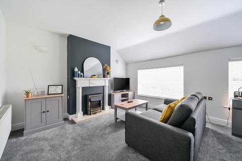1 bedroom flat to rent, Lodge Court, Hollins Hall, Killinghall, Harrogate, HG3