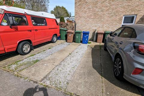 3 Stafford Close, Linford, Stanford-le-hope, SS17 0RW