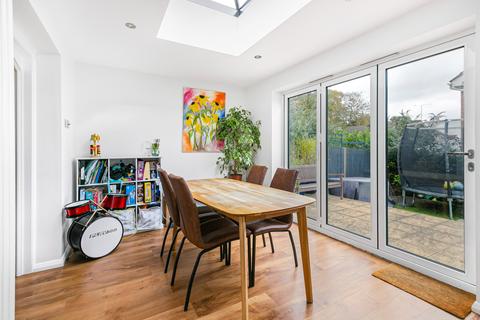 3 bedroom link detached house to rent, Longacres, St Albans, AL4