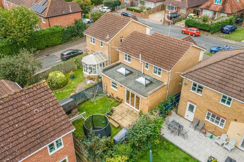 3 bedroom link detached house to rent, Longacres, St Albans, AL4