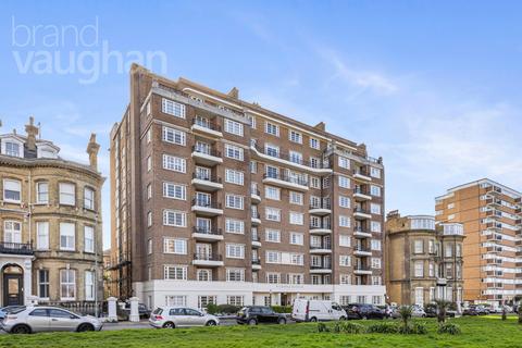 2 bedroom flat for sale, Grand Avenue, Hove, East Sussex, BN3