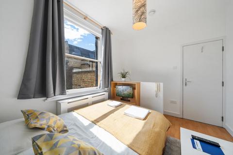 Studio to rent, Fairholme Road, West Kensington, London, W14