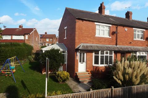 2 bedroom end of terrace house to rent, Featherbank Terrace, Horsforth, Leeds, UK, LS18