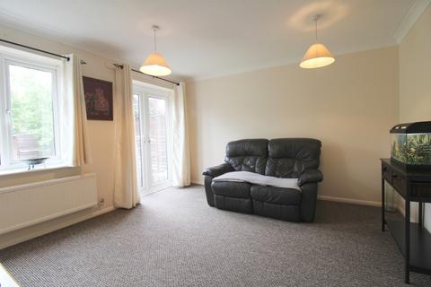 2 bedroom terraced house to rent, Chive Court, Farnborough GU14