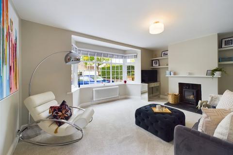 1 Cleevemount Close, Cheltenham, GL52 3HW