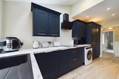 1 Cleevemount Close, Cheltenham, GL52 3HW