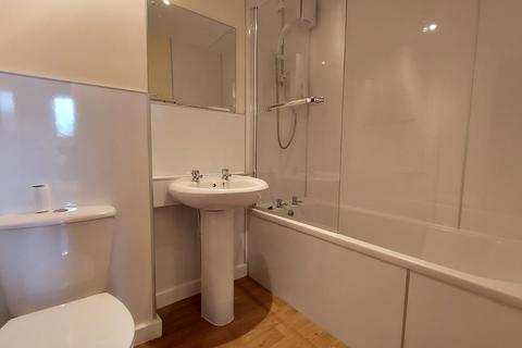 2 bedroom flat to rent, Headland Court, Garthdee, Aberdeen, AB10