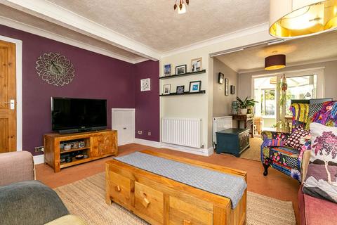 2 bedroom end of terrace house for sale, Hare Lane, CRAWLEY, West Sussex, RH11