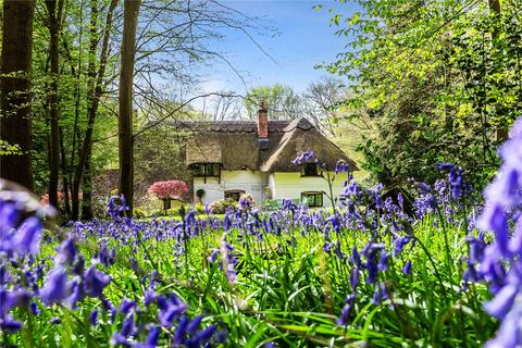 4 bedroom detached house for sale, Guildford Road, Clemsford, Horsham, West Sussex, RH12