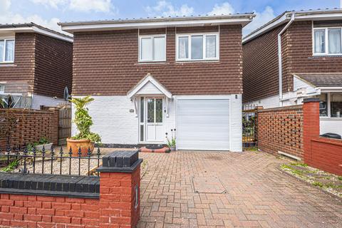 3 bedroom detached house for sale, Holmsdale Close, Westcliff-on-sea, SS0
