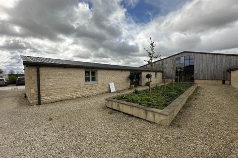 Office to rent, Churchill Heath Farm, Kingham