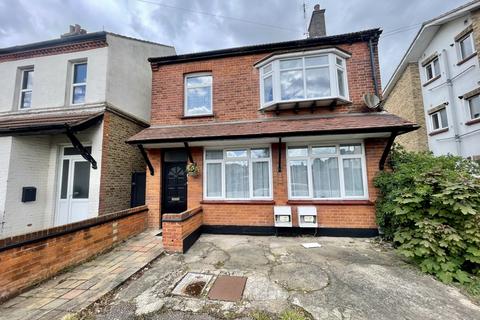 3 bedroom detached house for sale, South Avenue, Southend-on-Sea, Essex, SS2