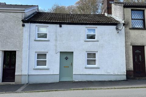 2 bedroom terraced house to rent, Heol Giedd, Cwmgiedd, Ystradgynlais, Swansea.