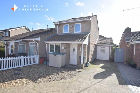 4 bedroom semi-detached house for sale, Abinger Close, Clacton-on-Sea