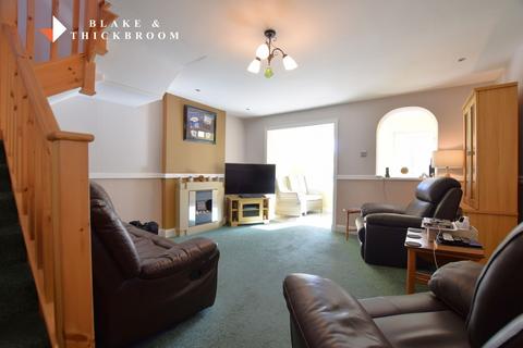 4 bedroom semi-detached house for sale, Abinger Close, Clacton-on-Sea