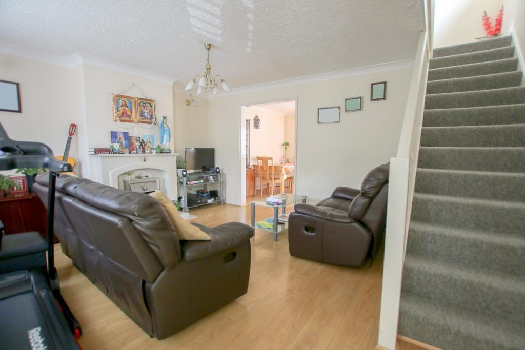 Beaulieu Close Lordswood Southampton 3 Bed Semi Detached House For