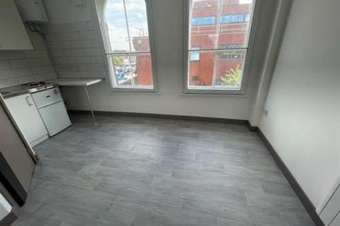 Studio to rent, Rothesay Road, Luton