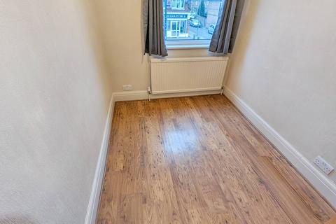 2 bedroom flat to rent, Powder Mill Lane, Twickenham TW2