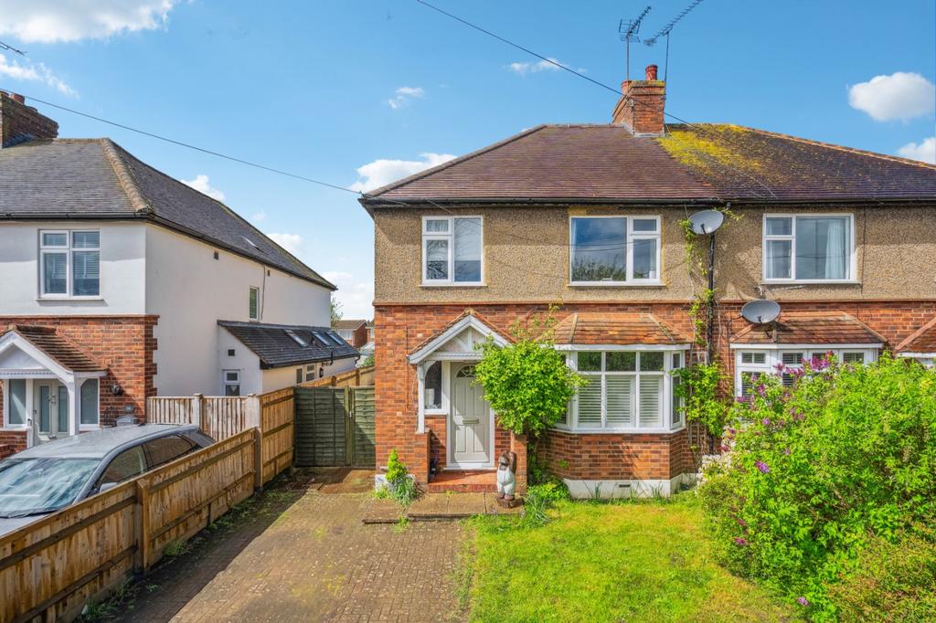 Blind Lane, Flackwell Heath... 3 bed semidetached house for sale £595,000
