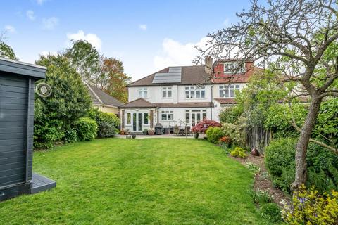11 Ash Grove, West Wickham, BR4 0QL