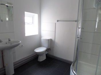 25 Ripon St Bathroom