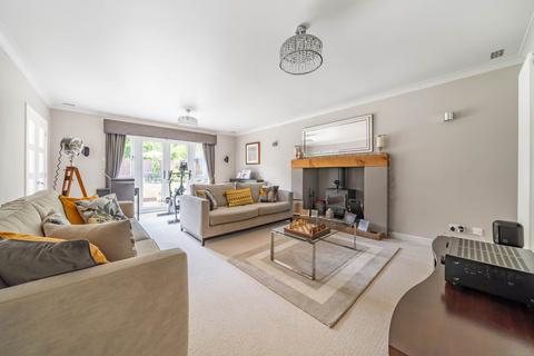 5 bedroom detached house for sale, Lavenham Drive, Biddenham