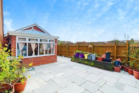2 bedroom detached bungalow for sale, Bosworth Way, Leicester Forest East, LE3