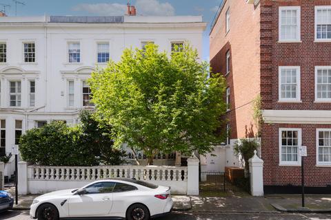 2 bedroom semi-detached house for sale, London W8