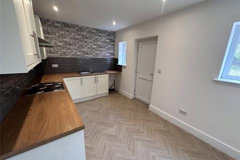 3 bedroom terraced house to rent, Whinfield Drive, Keighley, Bradford, BD22