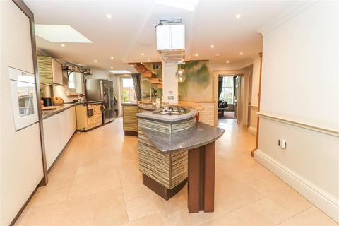 5 bedroom link detached house for sale, St. Ann Street, Salisbury, Wiltshire, SP1