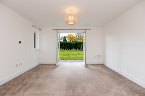 undefined, Alexander Grove, Flat 0-1, Bearsden, Glasgow, G61 3EE