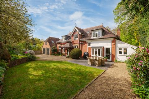 3 bedroom detached house for sale, Church Road, Fleet, Hampshire