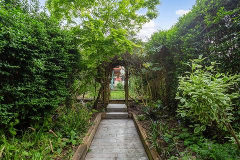 165 Haliburton Road, Twickenham, TW1 1PE