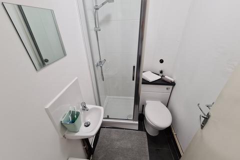 6 bedroom house to rent, Manchester, Manchester M14