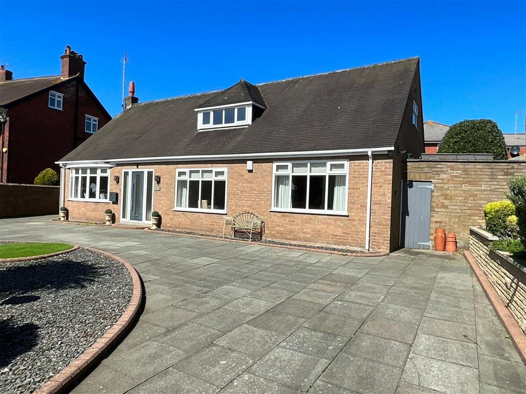 Westbourne Road, Southport PR8 3 bed detached bungalow for sale £695,000