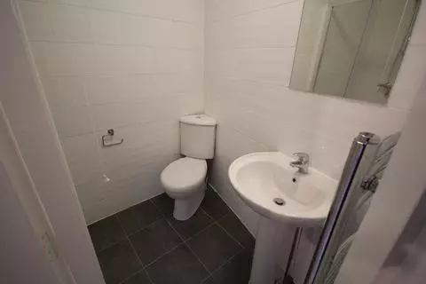 House share to rent - View 3