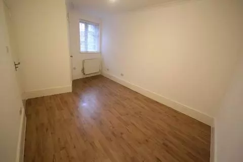 House share to rent - View 4