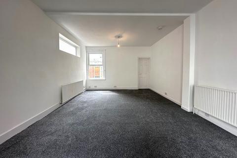 2 bedroom end of terrace house to rent, Southsea, Methuen Road Unfurnished